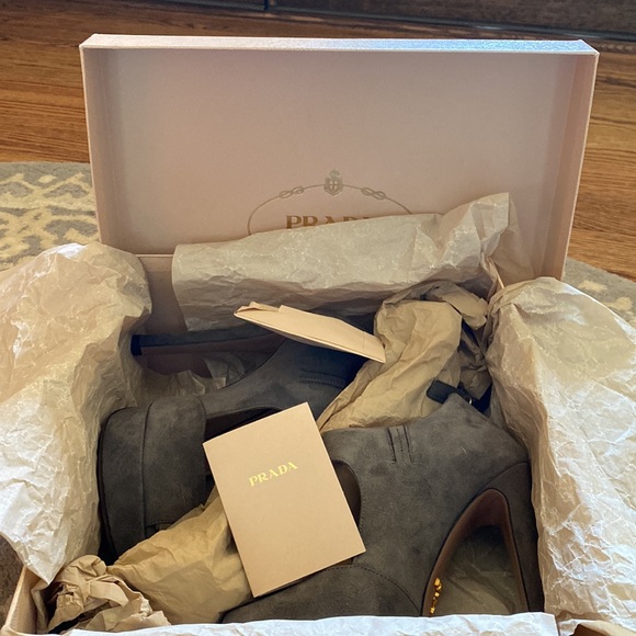 Authentic Prada platform heels - Picture 15 of 16
